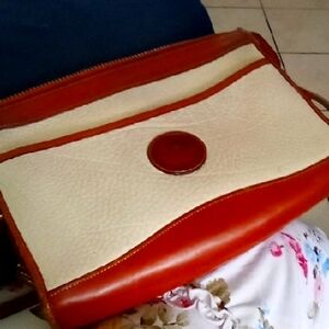 Elegant Tan and Cream Women's Bag